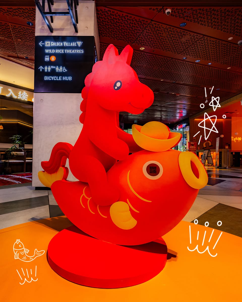 Visitors participating in the festive hunt and win activity