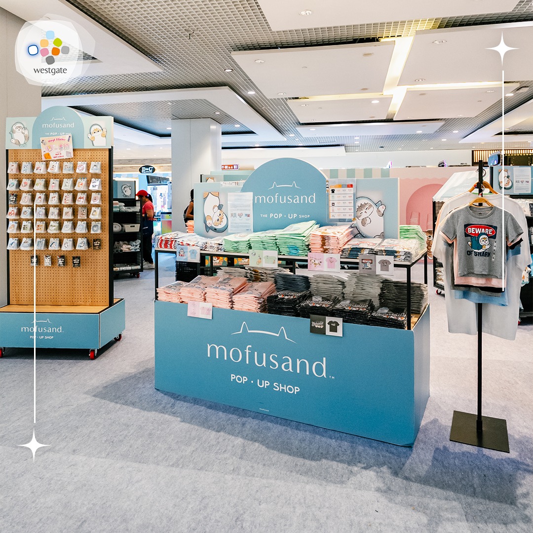 Overall view of the Mofusand Holidays pop-up store display