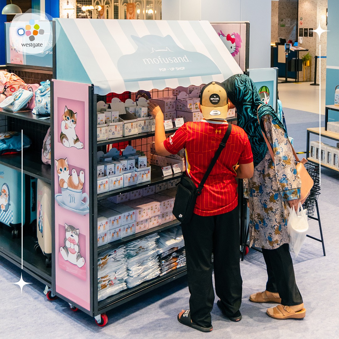 Various Mofusand merchandise including keychains and small accessories