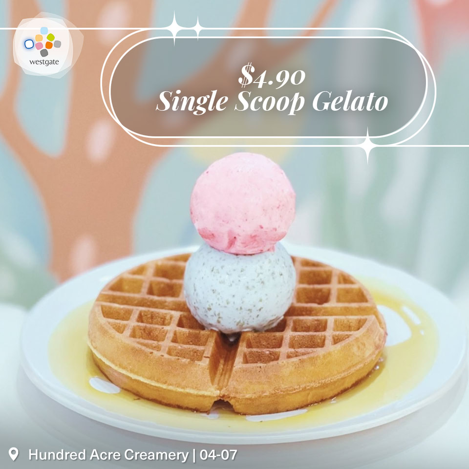 A vibrant salad bowl with grilled chicken